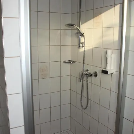 Traude *